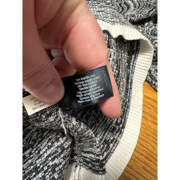 Lane Bryant Womens Black & White Knit Sweater With Flared Cuffs Size 22/24 - Picture 9 of 11